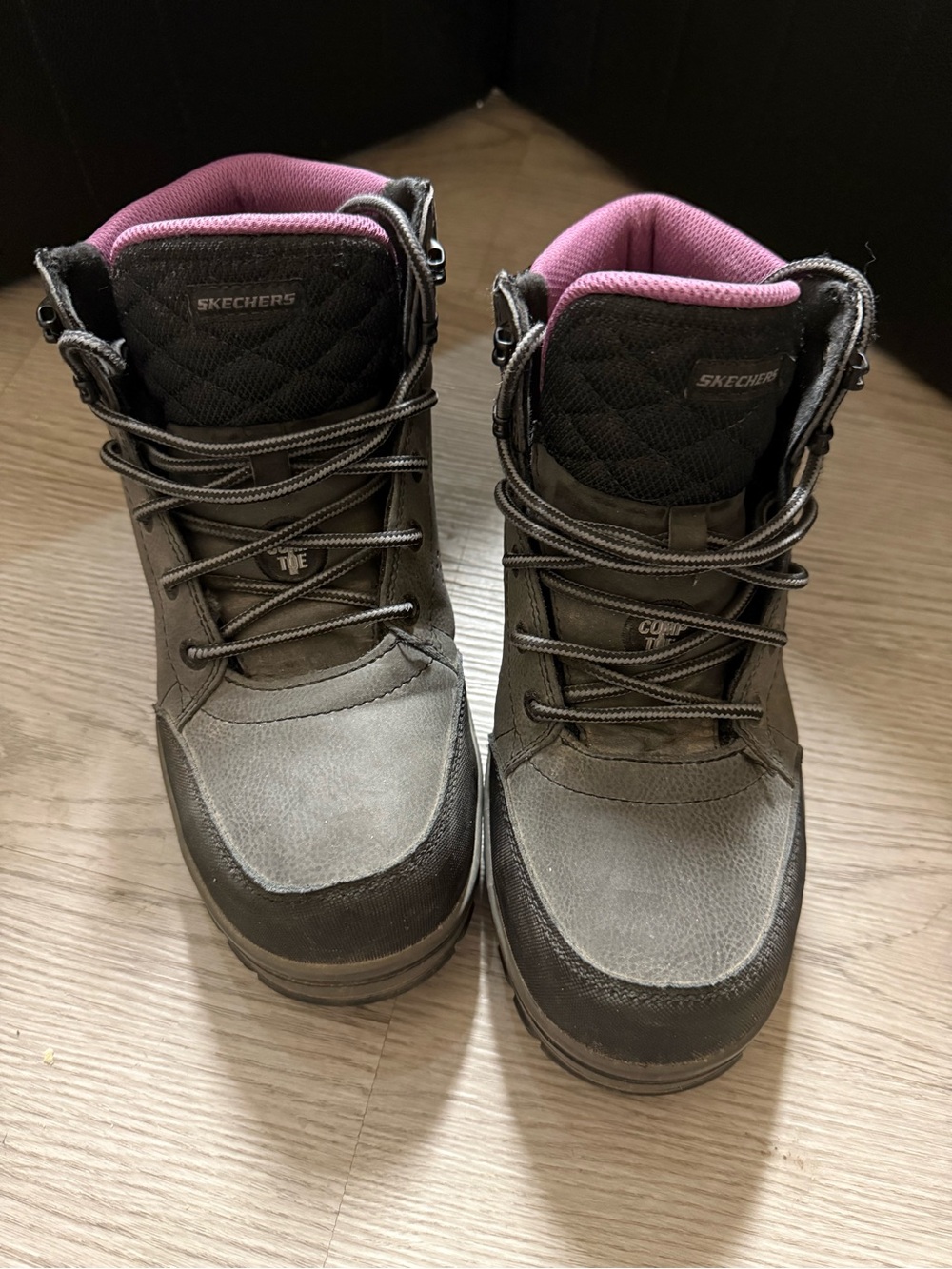 Skechers Women's Gray Winter Boots with Pink Interior 6.5